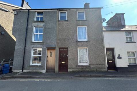 Mount Street, Bala 3 bed terraced house for sale