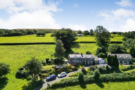 Y Bwthyn, Llangower 4 bed detached house for sale