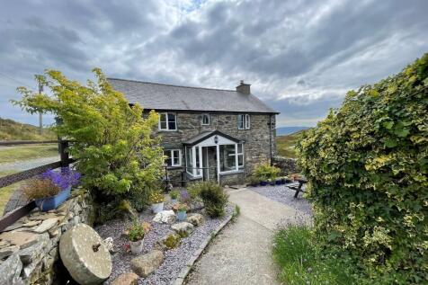 Bwlch Gwyn Uchaf, Cwm Prysor... 3 bed farm house for sale