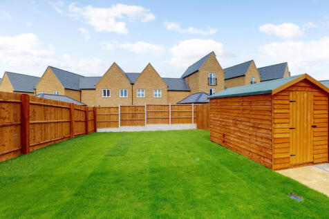 1 bedroom ground floor maisonette for sale