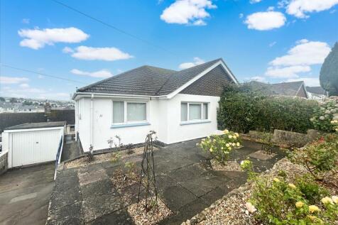 2 bedroom semi-detached bungalow for sale