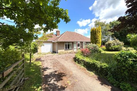 3 bedroom detached bungalow for sale