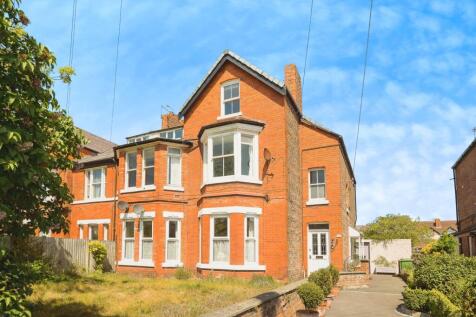 4 bedroom maisonette for sale