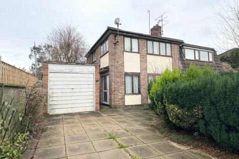 3 bedroom semi-detached house for sale