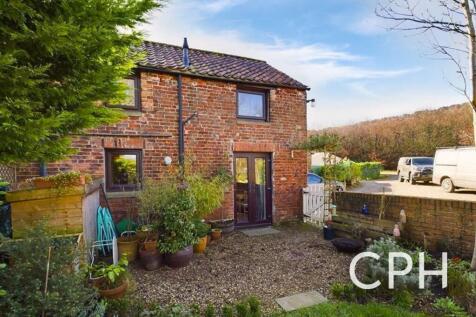 Woodlands Drive, Scarborough, YO12 1 bed end of terrace house for sale