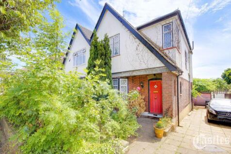 Ashridge Gardens, London, N13 3 bed semi