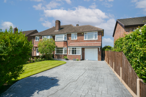 5 bedroom semi-detached house for sale