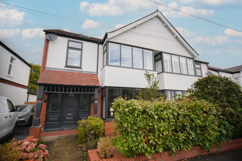 5 bedroom semi-detached house for sale