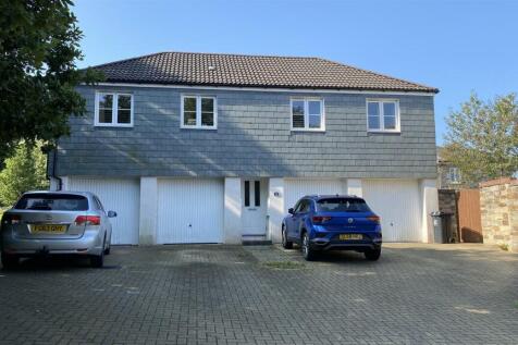 2 bedroom coach house for sale