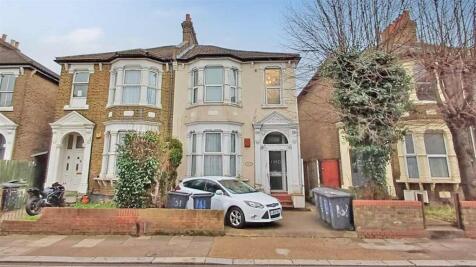 Studio flat for sale