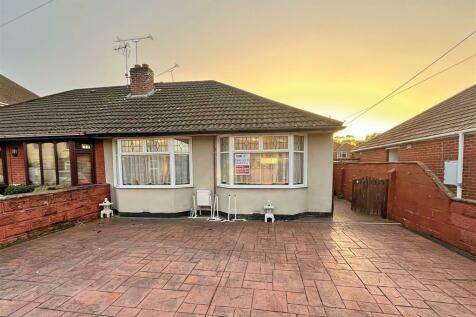 2 bedroom semi-detached bungalow for sale