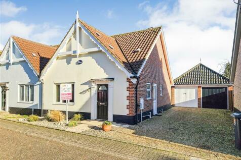 2 bedroom semi-detached bungalow for sale