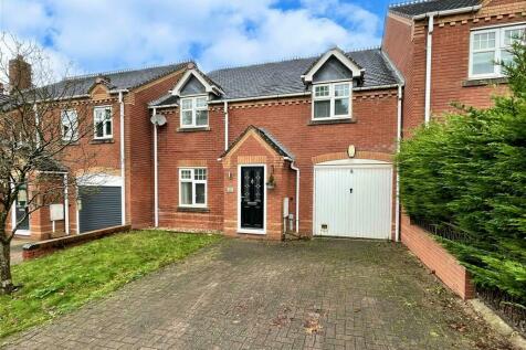 4 bedroom terraced house for sale