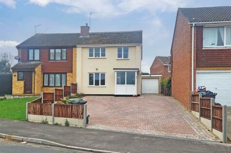 3 bedroom semi-detached house for sale