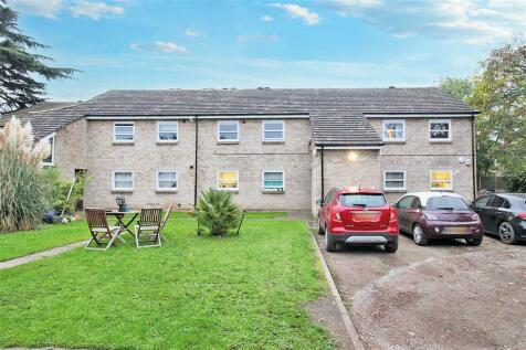 2 bedroom ground floor flat for sale