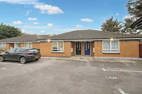 1 bedroom semi-detached bungalow for sale