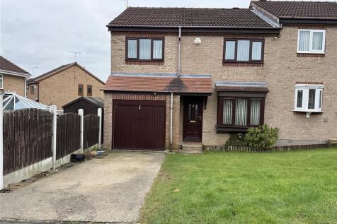 4 bedroom semi-detached house for sale