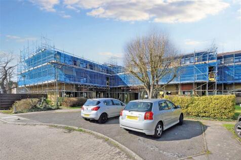 2 bedroom ground floor flat for sale
