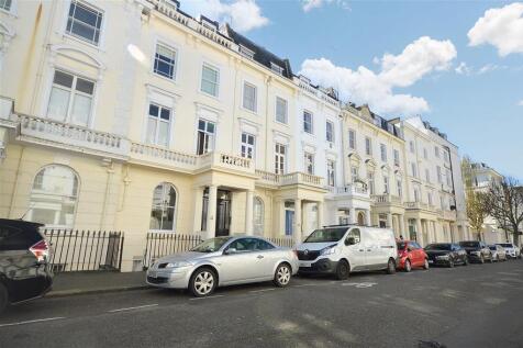 1 bedroom ground floor flat for sale