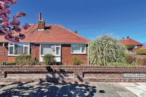 2 bedroom semi-detached bungalow for sale