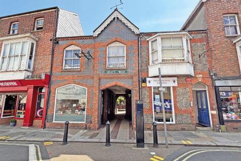 6 bedroom block of apartments for sale