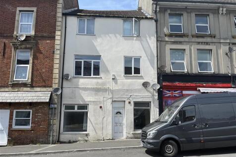 2 bedroom ground floor flat for sale