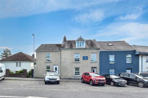 9 bedroom end of terrace house for sale