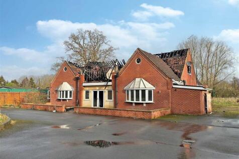 2 bedroom detached house for sale