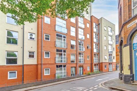 2 bedroom ground floor flat for sale