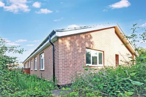 2 bedroom semi-detached bungalow for sale