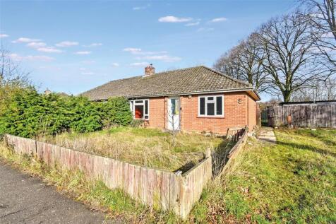2 bedroom semi-detached bungalow for sale