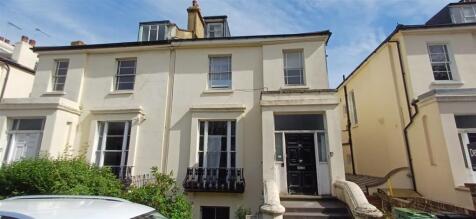 3 bedroom ground floor flat for sale