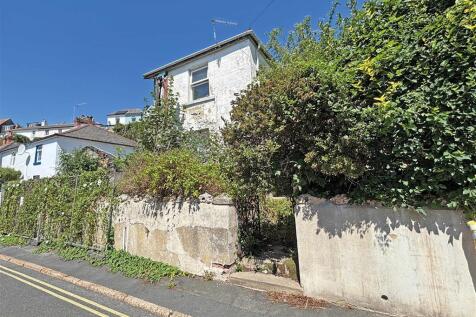 2 bedroom detached house for sale