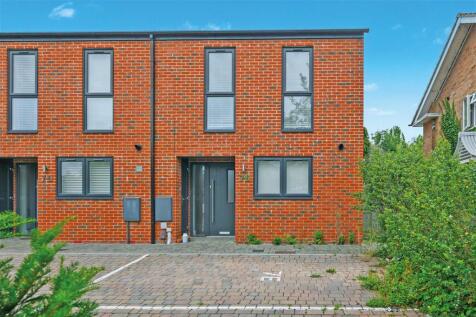 2 bedroom end of terrace house for sale