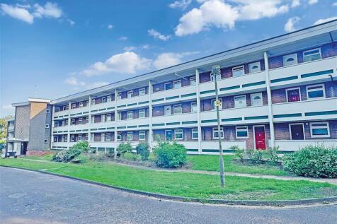 1 bedroom ground floor flat for sale