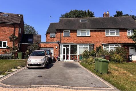 4 bedroom semi-detached house for sale