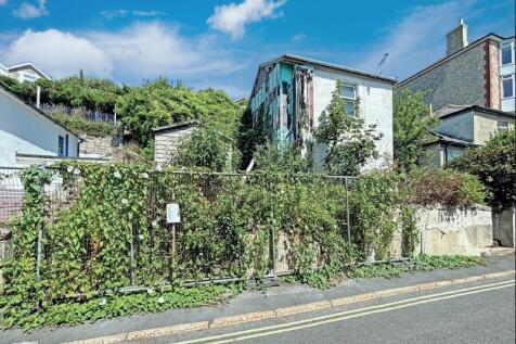 2 bedroom detached house for sale