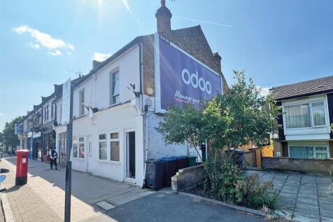 3 bedroom flat for sale