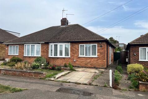2 bedroom semi-detached bungalow for sale
