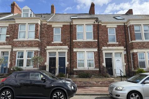 1 bedroom ground floor flat for sale