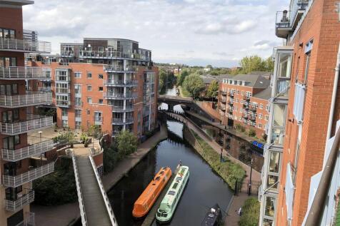 3 bedroom flat for sale