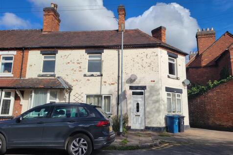2 bedroom maisonette for sale
