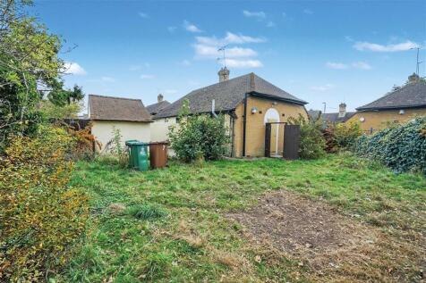 1 bedroom semi-detached bungalow for sale