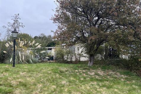5 bedroom detached bungalow for sale