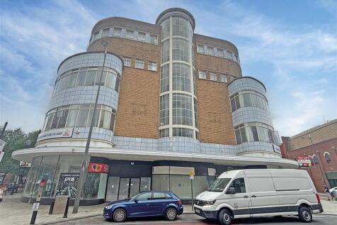 6 bedroom flat for sale