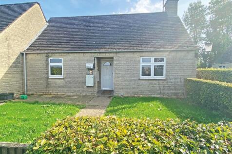 2 bedroom semi-detached bungalow for sale