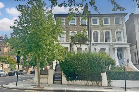 2 bedroom ground floor flat for sale