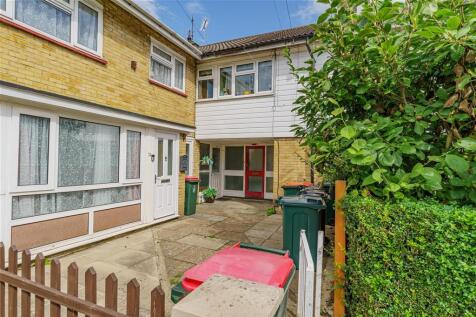 1 bedroom ground floor flat for sale