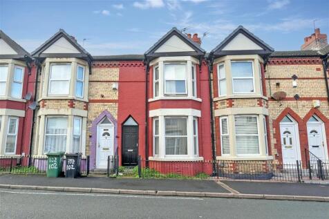 4 bedroom terraced house for sale