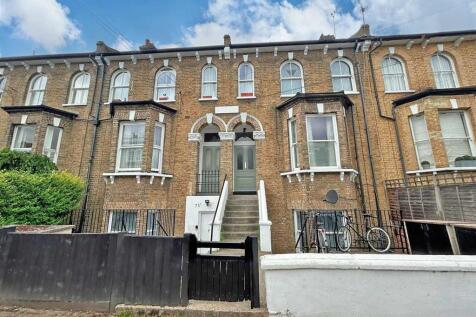 4 bedroom ground floor flat for sale